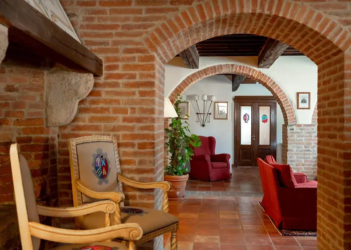 מלון Castello Di Leonina Relais - Adults Only