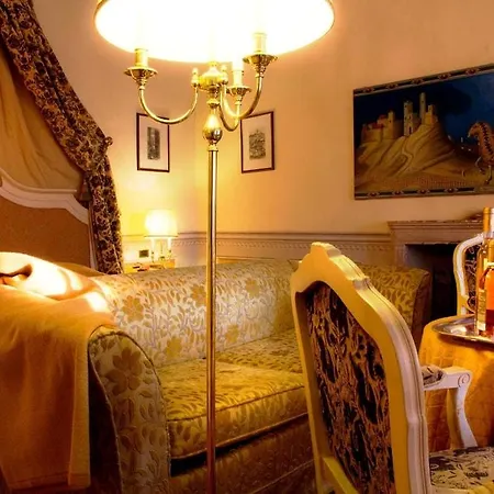 מלון Castello Di Leonina Relais - Adults Only סיינה