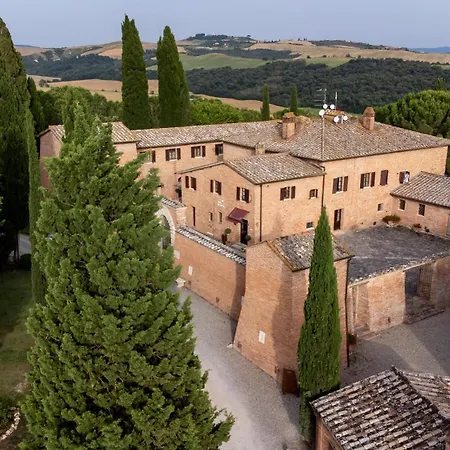 מלון Castello Di Leonina Relais - Adults Only