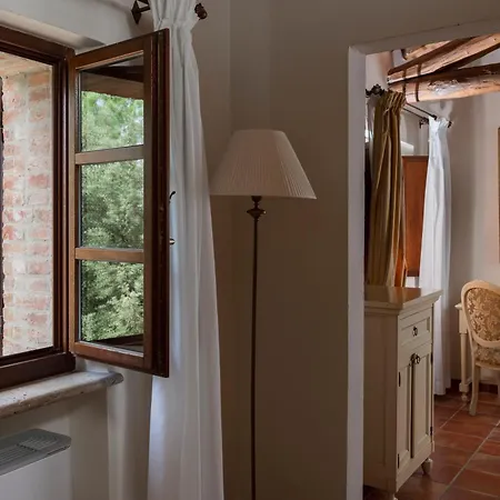Castello Di Leonina Relais - Adults Only מלון 4*