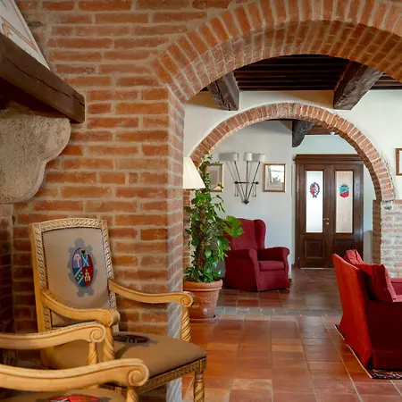 Hotel Castello Di Leonina