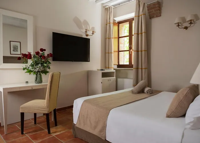 Castello Di Leonina Hotel